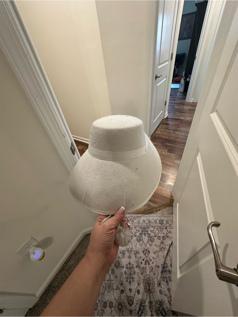 Handmaids Bonnet